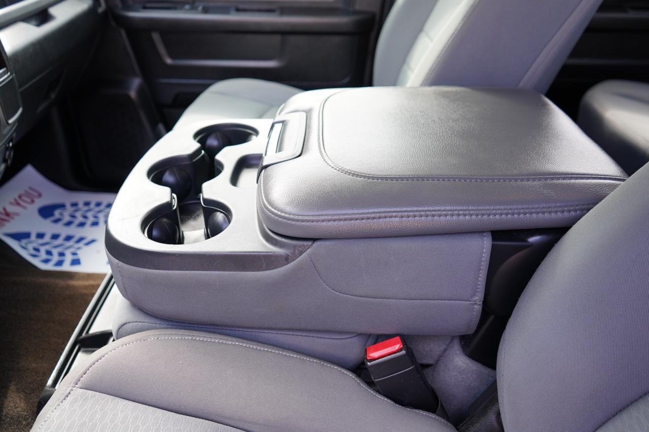 RAM 1500 4WD Crew Cab 140.5" Express 2014