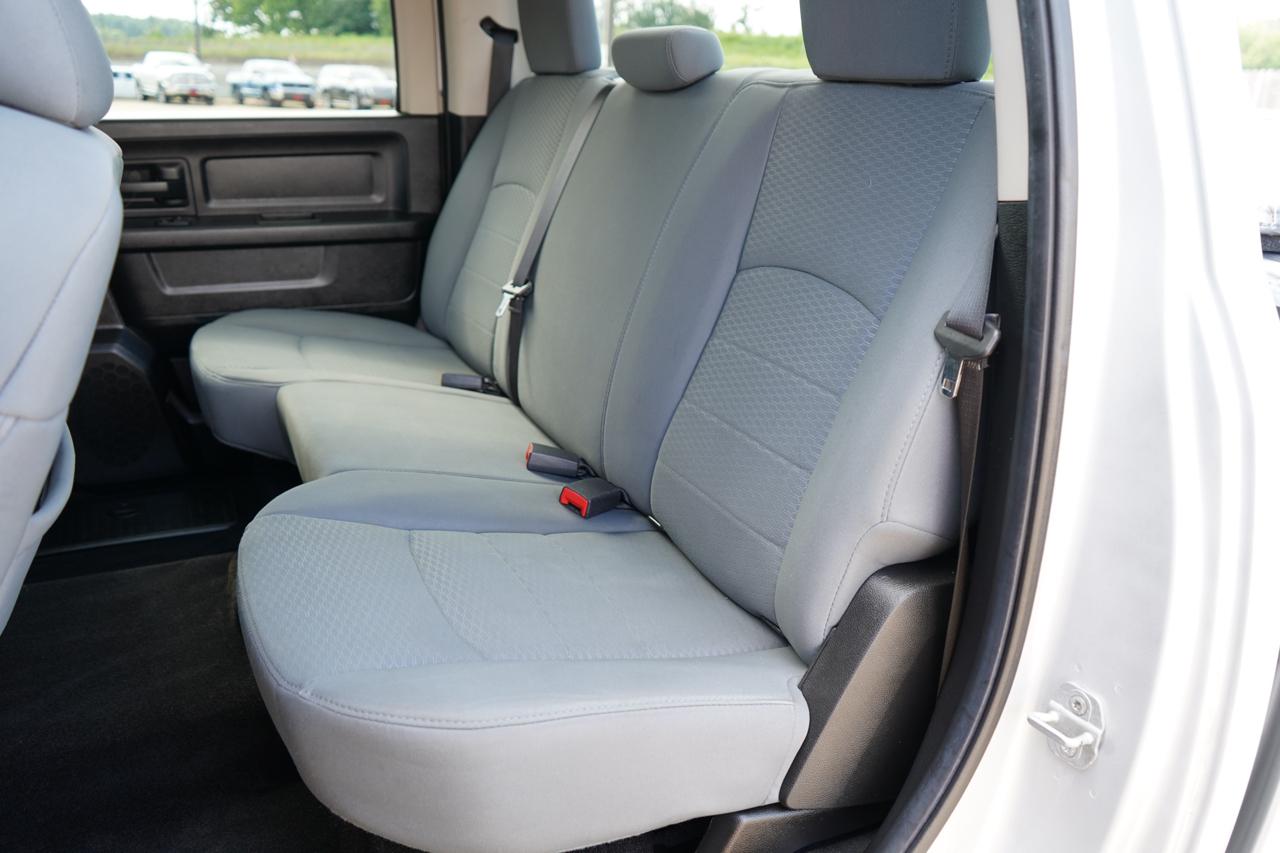 RAM 1500 4WD Crew Cab 140.5" Express 2014