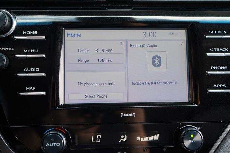 Toyota Camry SE Auto (Natl) 2020