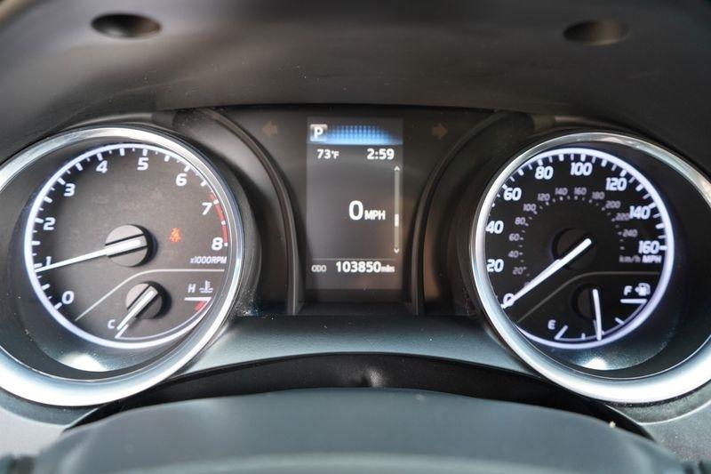 Toyota Camry SE Auto (Natl) 2020