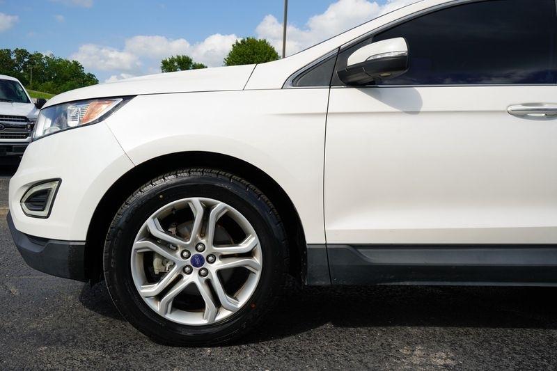Ford Edge 4dr Titanium FWD 2016