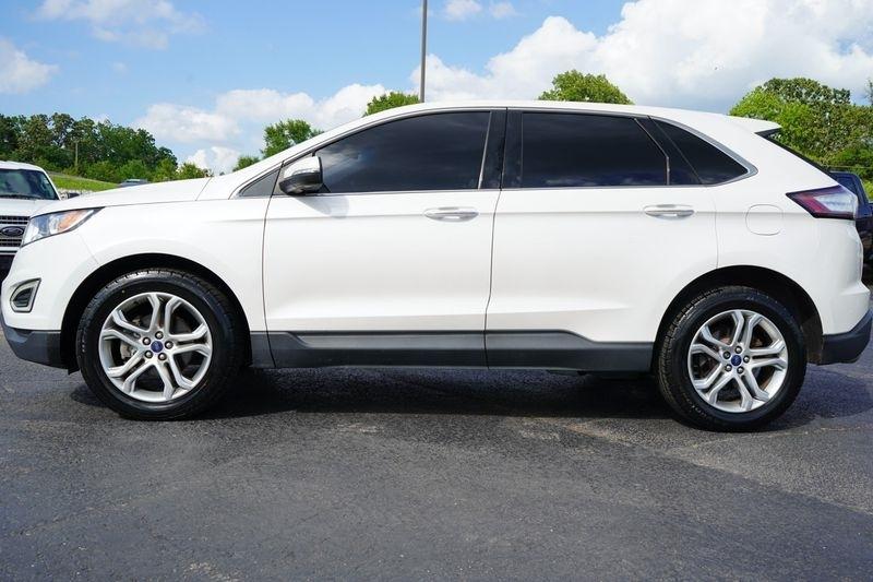 Ford Edge 4dr Titanium FWD 2016