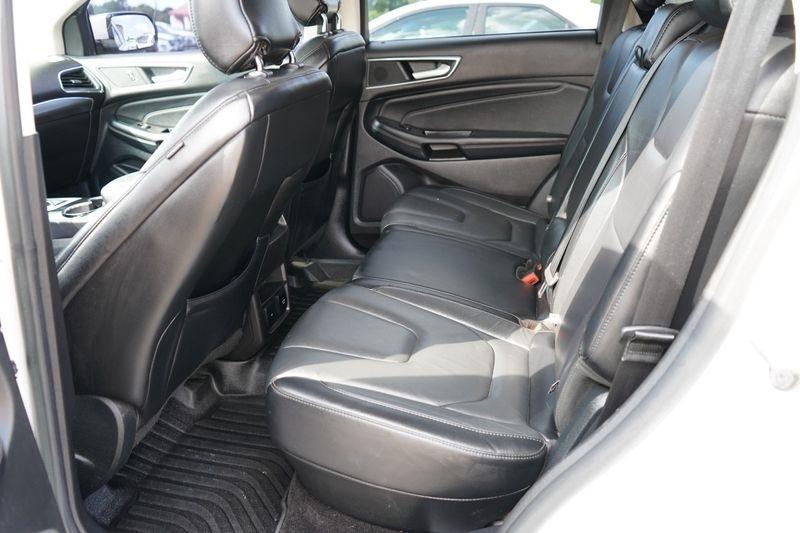Ford Edge 4dr Titanium FWD 2016
