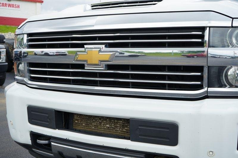 Chevrolet Silverado 2500HD 4WD Crew Cab 153.7" High Country 2017
