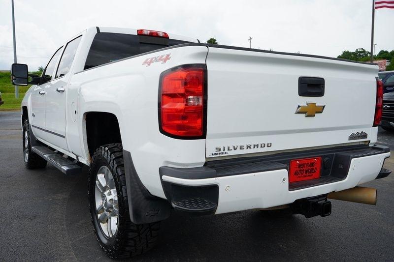 Chevrolet Silverado 2500HD 4WD Crew Cab 153.7" High Country 2017