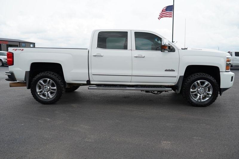 Chevrolet Silverado 2500HD 4WD Crew Cab 153.7" High Country 2017