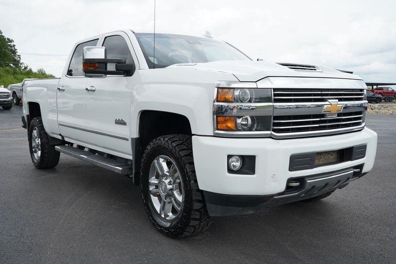 Chevrolet Silverado 2500HD 4WD Crew Cab 153.7" High Country 2017