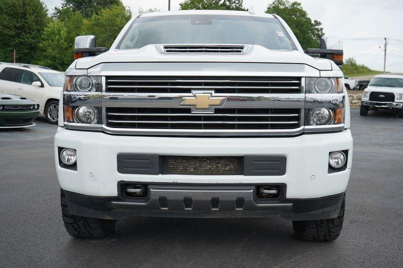 Chevrolet Silverado 2500HD 4WD Crew Cab 153.7" High Country 2017