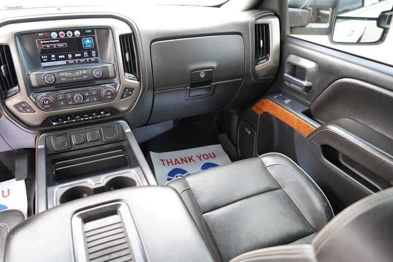 Chevrolet Silverado 2500HD 4WD Crew Cab 153.7" High Country 2017