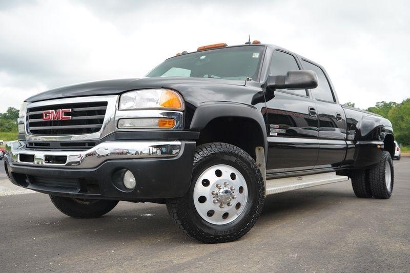 2004 GMC Sierra 3500 Crew Cab 167" WB 4WD DRW SLT