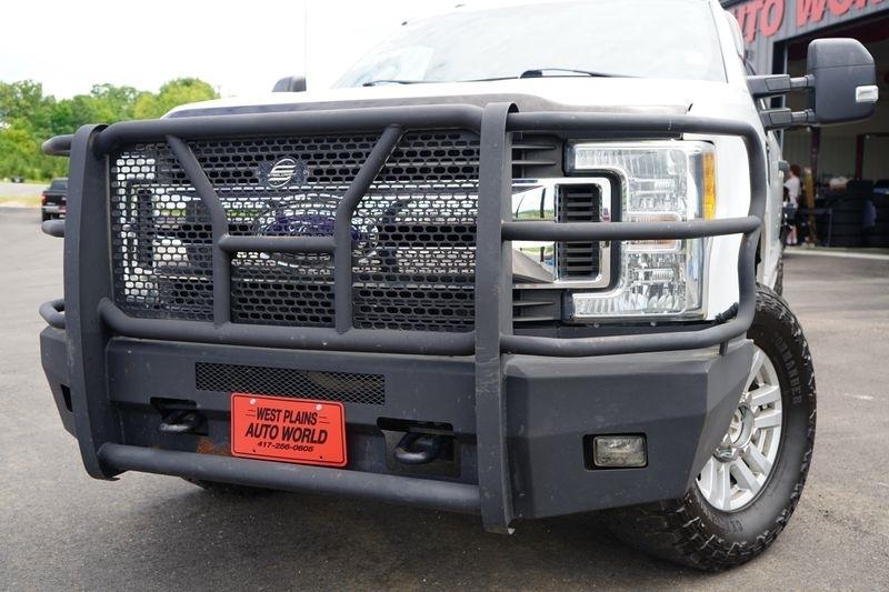 Ford Super Duty F-250 SRW King Ranch 4WD Crew Cab 8' Box 2017