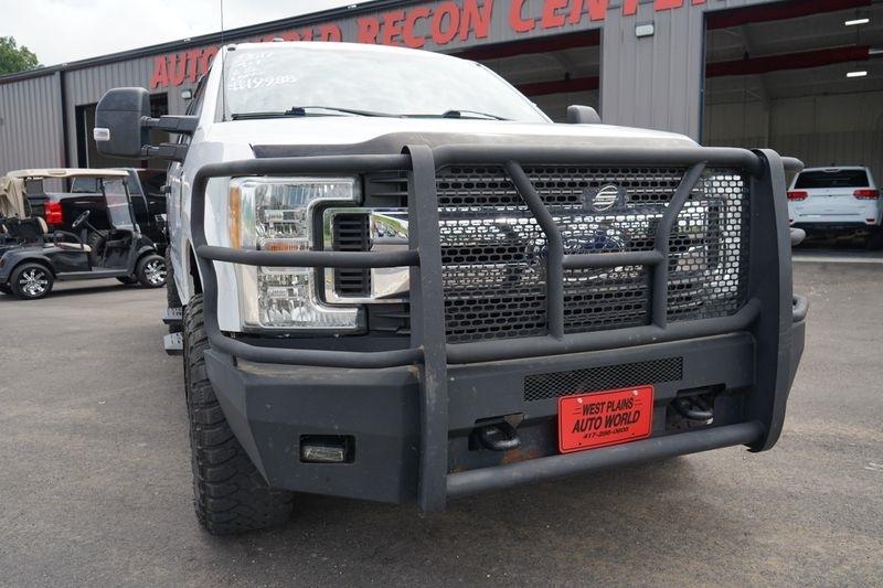Ford Super Duty F-250 SRW King Ranch 4WD Crew Cab 8' Box 2017