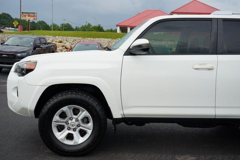 Toyota 4Runner TRD Off Road Premium 4WD (Natl) 2017
