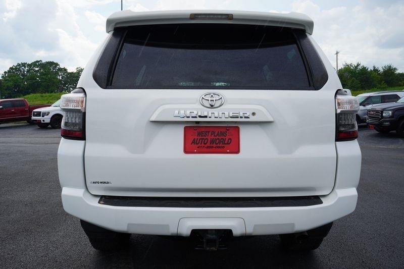Toyota 4Runner TRD Off Road Premium 4WD (Natl) 2017