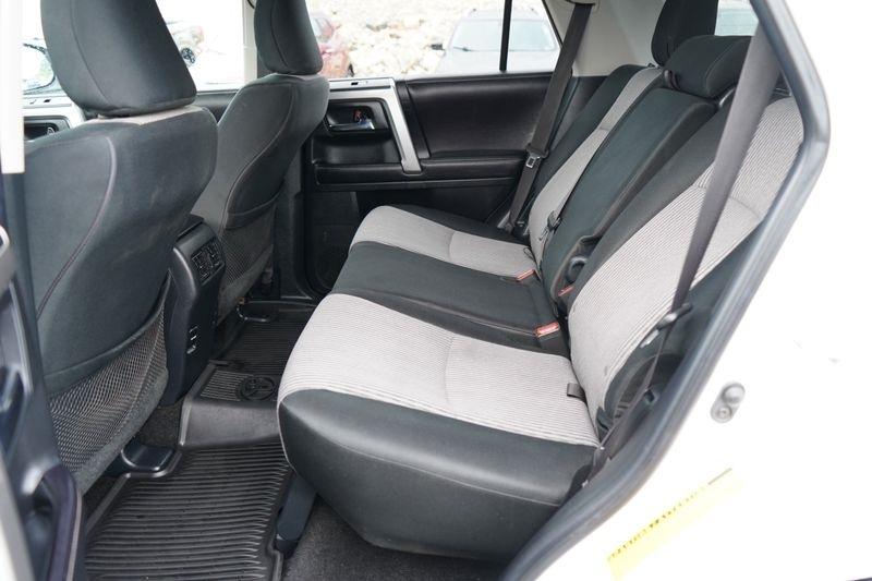 Toyota 4Runner TRD Off Road Premium 4WD (Natl) 2017