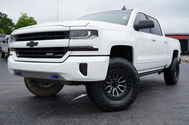 2018 Chevrolet Silverado 1500 4WD Crew Cab 143.5" LT w/2LT