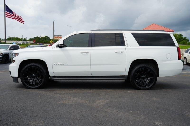 Chevrolet Suburban 4WD 4dr 1500 LT 2016