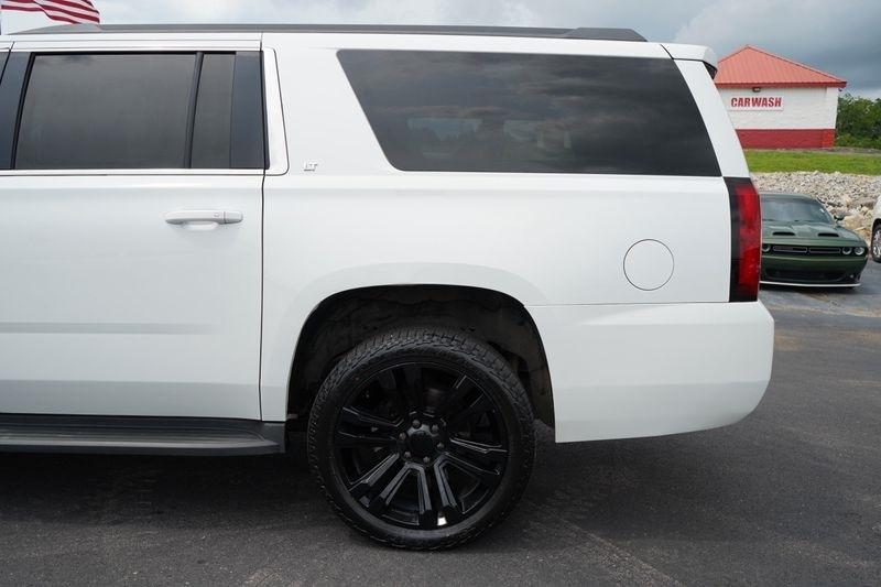 Chevrolet Suburban 4WD 4dr 1500 LT 2016