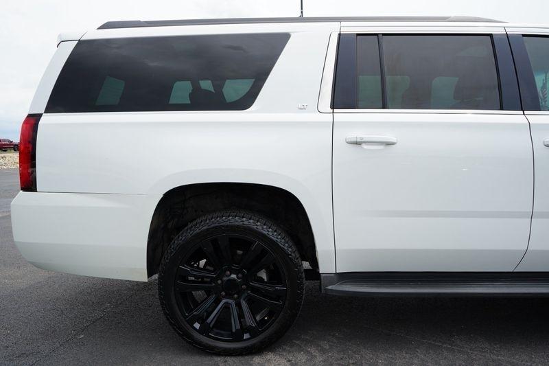 Chevrolet Suburban 4WD 4dr 1500 LT 2016