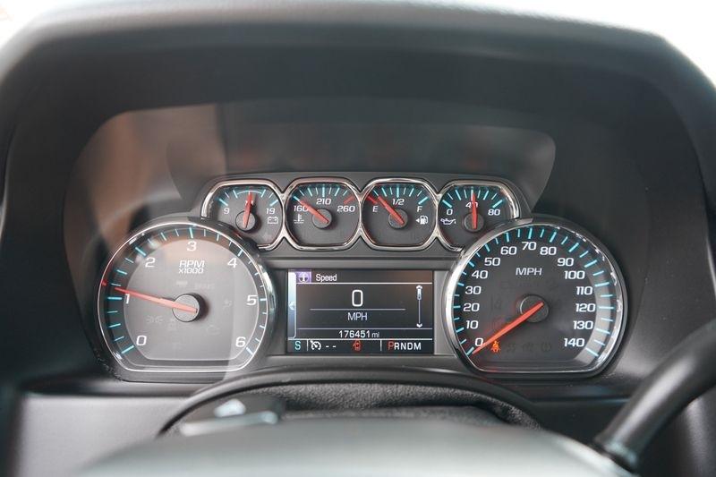 Chevrolet Suburban 4WD 4dr 1500 LT 2016