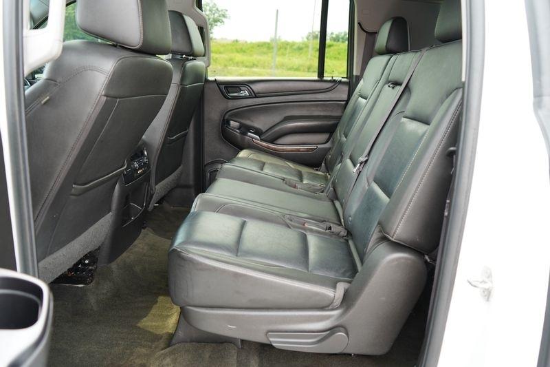 Chevrolet Suburban 4WD 4dr 1500 LT 2016