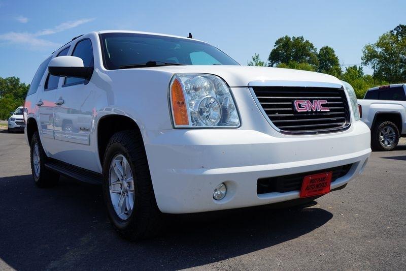 GMC Yukon 4WD 4dr SLT 2014