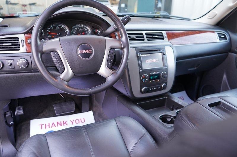 GMC Yukon 4WD 4dr SLT 2014