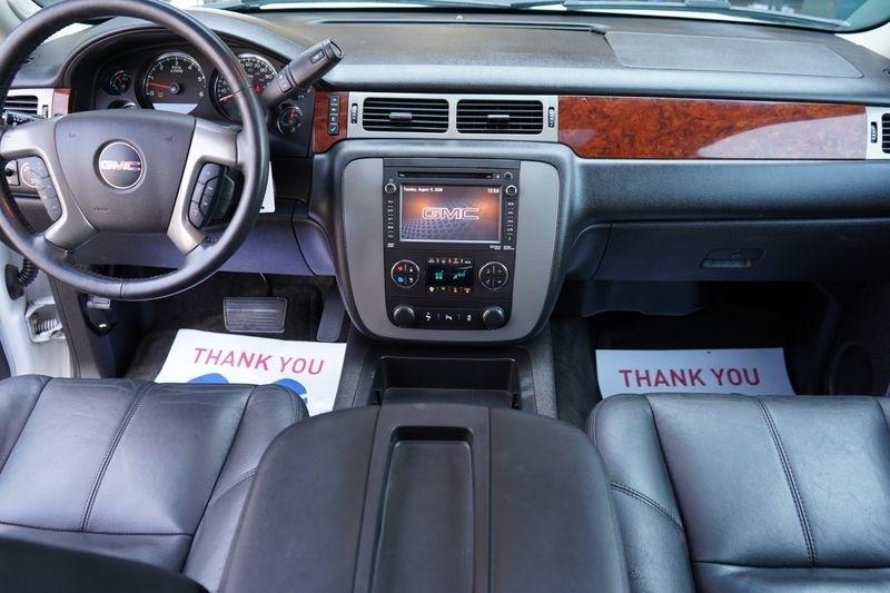 GMC Yukon 4WD 4dr SLT 2014