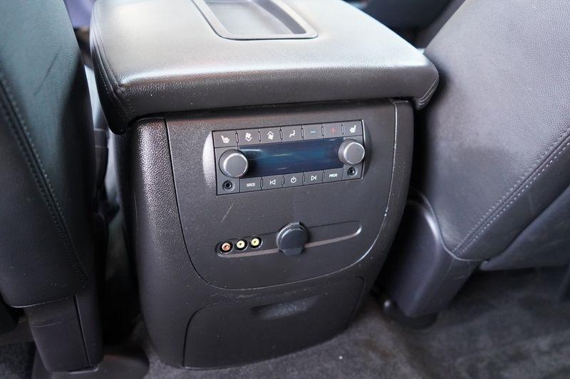 GMC Yukon 4WD 4dr SLT 2014