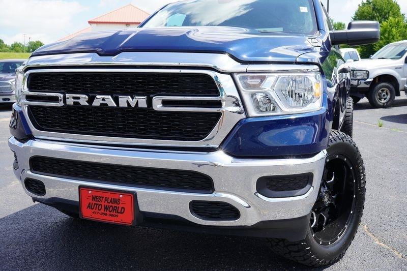 RAM 1500 Tradesman 4x4 Quad Cab 6'4" Box 2019