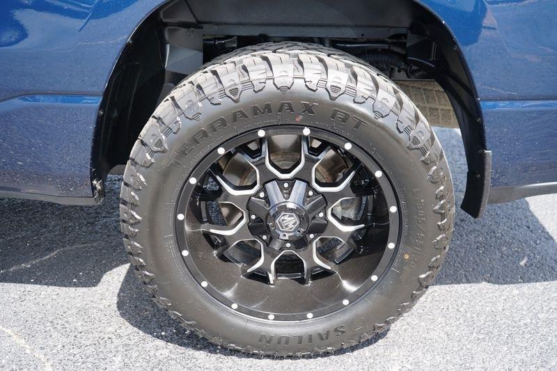 RAM 1500 Tradesman 4x4 Quad Cab 6'4" Box 2019