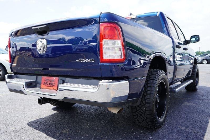 RAM 1500 Tradesman 4x4 Quad Cab 6'4" Box 2019
