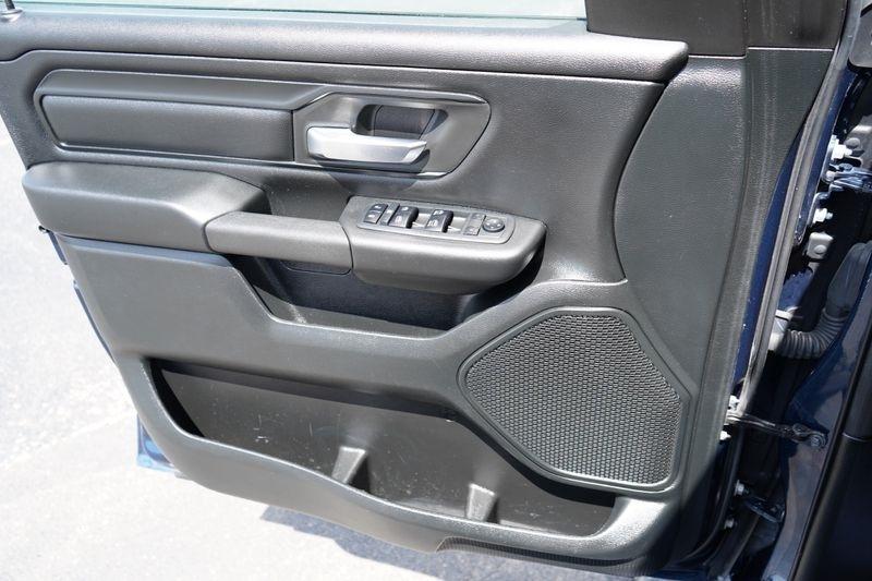 RAM 1500 Tradesman 4x4 Quad Cab 6'4" Box 2019
