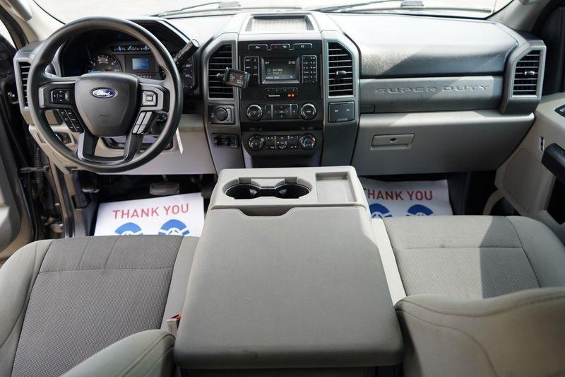 Ford Super Duty F-250 SRW King Ranch 4WD Crew Cab 8' Box 2019