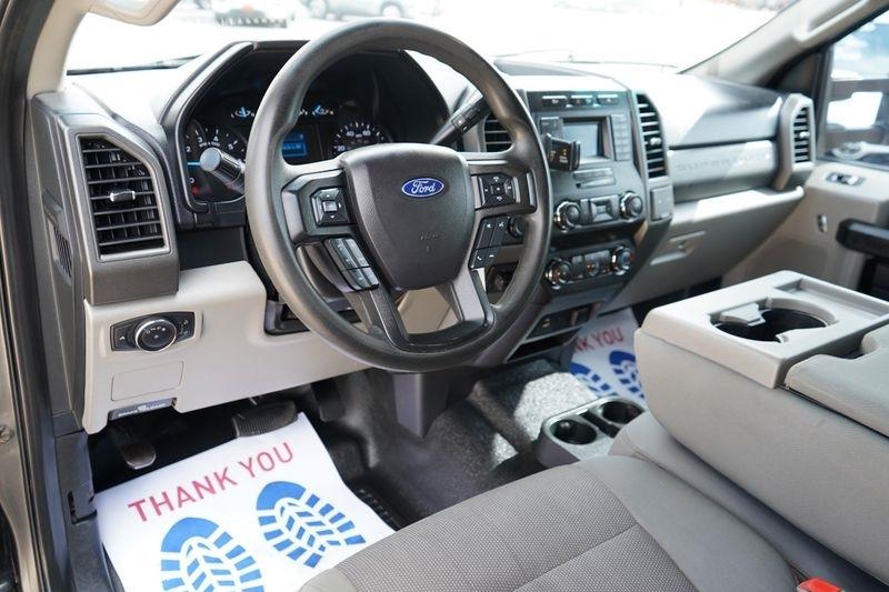 Ford Super Duty F-250 SRW King Ranch 4WD Crew Cab 8' Box 2019