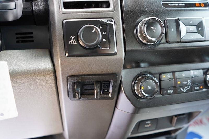 Ford Super Duty F-250 SRW King Ranch 4WD Crew Cab 8' Box 2019