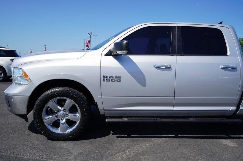 RAM 1500 4WD Crew Cab 140.5" Big Horn 2016