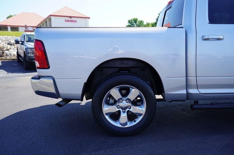 RAM 1500 4WD Crew Cab 140.5" Big Horn 2016