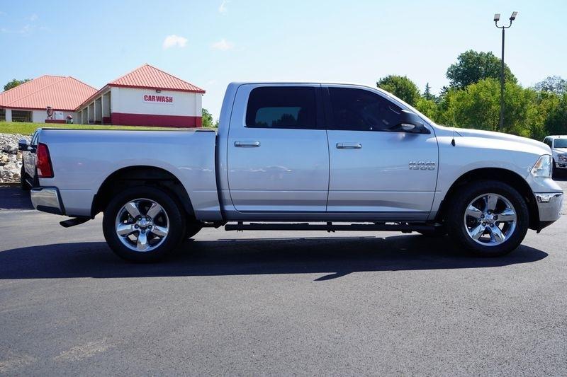 RAM 1500 4WD Crew Cab 140.5" Big Horn 2016