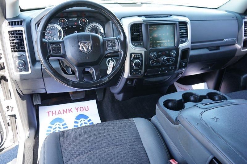 RAM 1500 4WD Crew Cab 140.5" Big Horn 2016