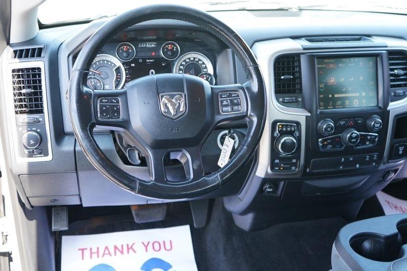 RAM 1500 4WD Crew Cab 140.5" Big Horn 2016