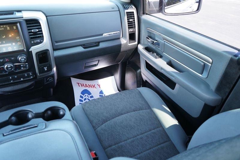 RAM 1500 4WD Crew Cab 140.5" Big Horn 2016