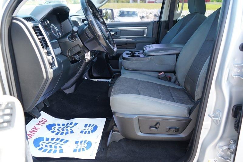 RAM 1500 4WD Crew Cab 140.5" Big Horn 2016