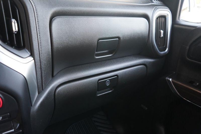 Chevrolet Silverado 1500 4WD Double Cab 147" RST 2021