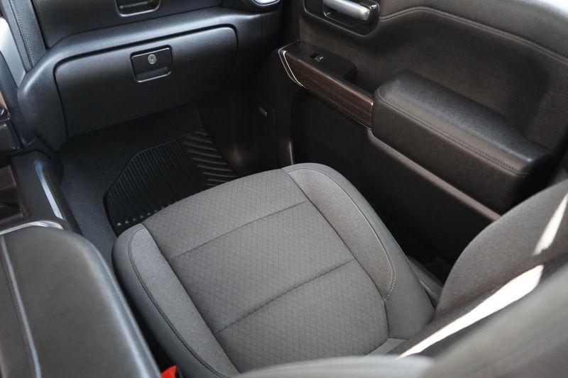 Chevrolet Silverado 1500 4WD Double Cab 147" RST 2021