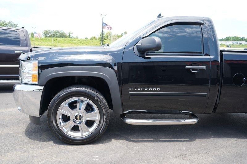 Chevrolet Silverado 1500 2WD Reg Cab 119.0" LT 2013