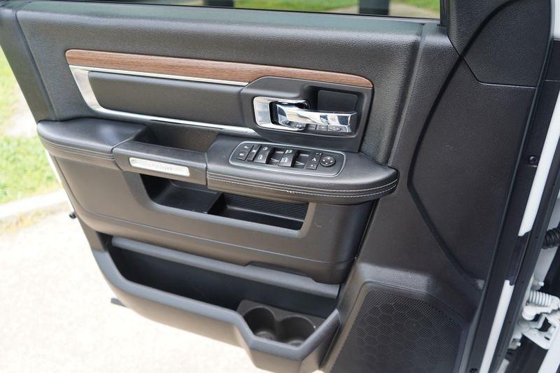 RAM 3500 4WD Crew Cab 169" Laramie 2016