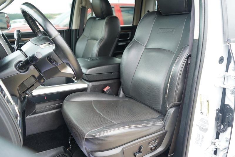 RAM 3500 4WD Crew Cab 169" Laramie 2016