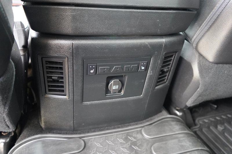 RAM 3500 4WD Crew Cab 169" Laramie 2016