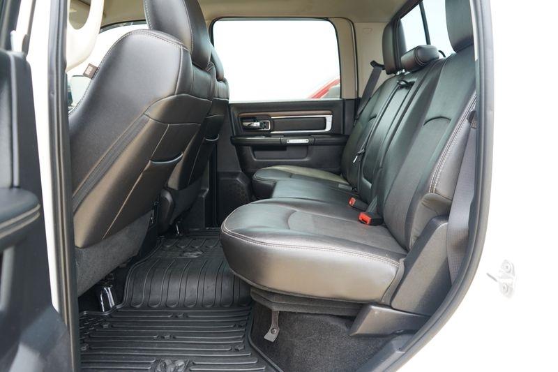 RAM 3500 4WD Crew Cab 169" Laramie 2016